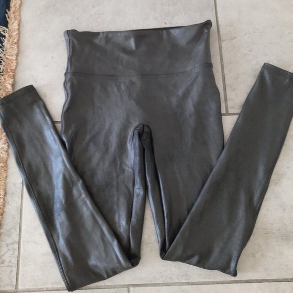 SPANX Faux Leather Leggings size s /sh/p - Picture 1 of 8